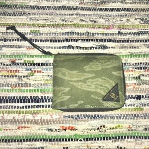 Authentic 10Deep BiFold Zipper Wallet